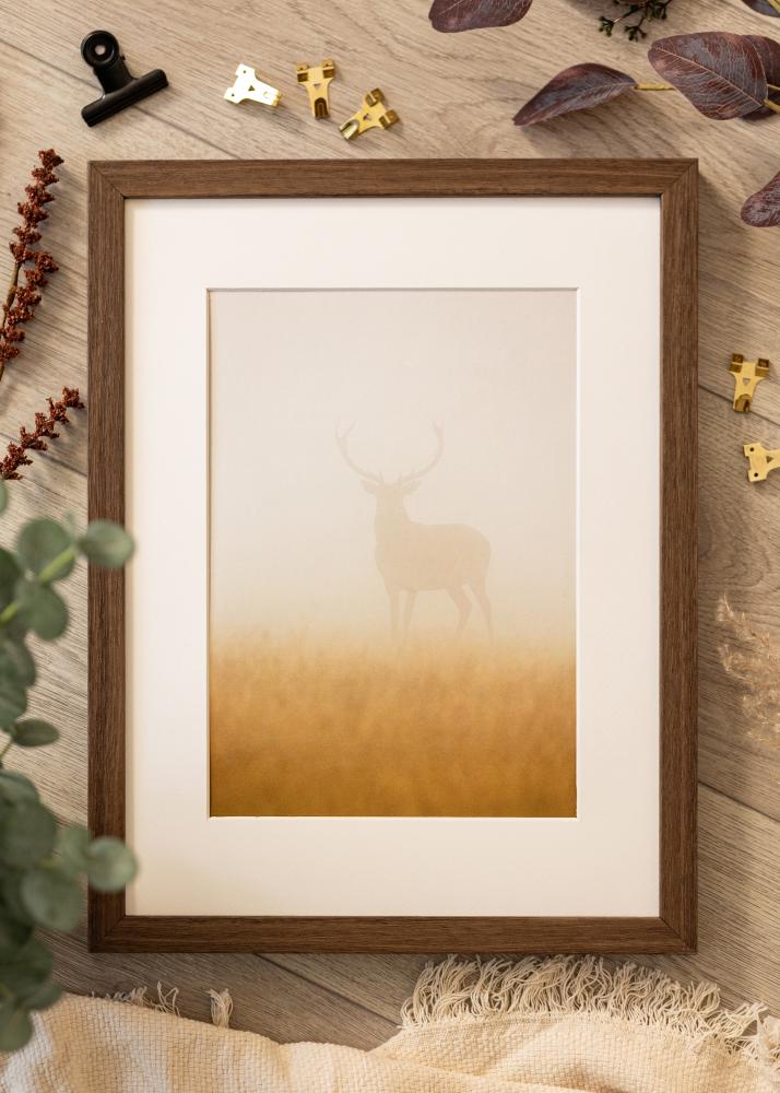 Rám Hermes vlašský ořech 70x90 cm - Pasparty Bílý 55x70 cm