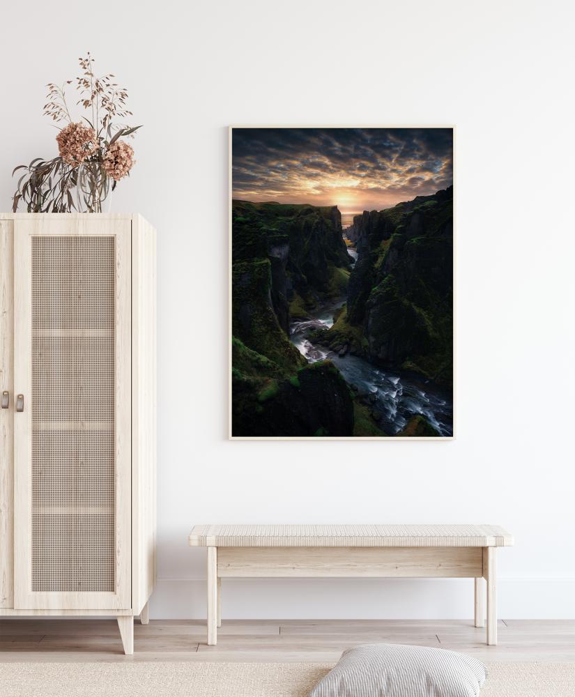 Light Canyon. Plakát