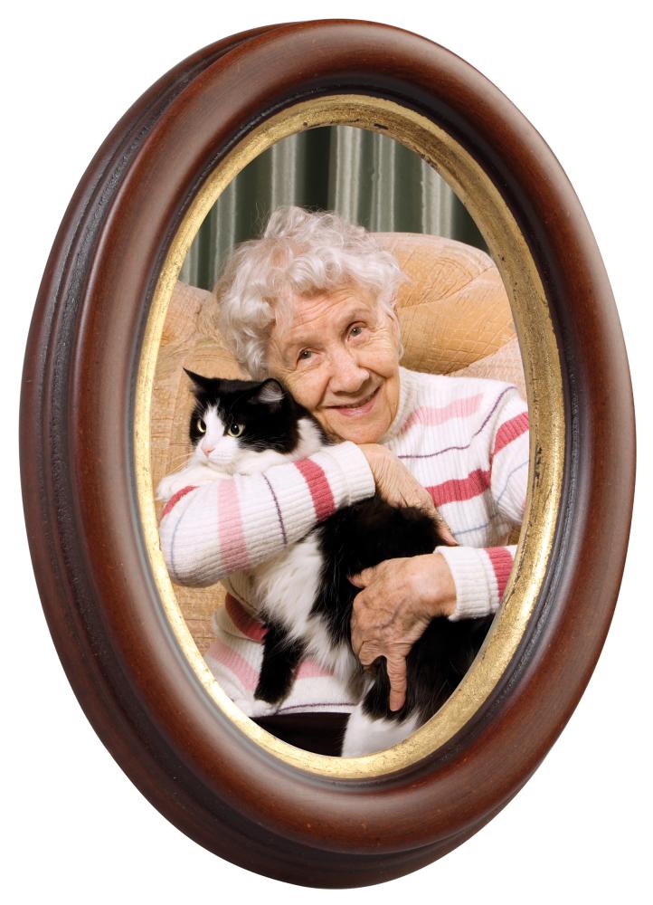 Molly Oválné Hnedá 24x30 cm