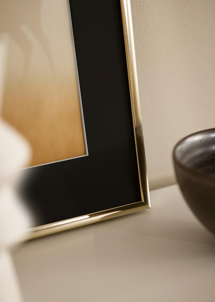 Rám Hliník Leskle Zlatá 70x100 cm - Pasparta Cerná 59,4x84 cm (A1)