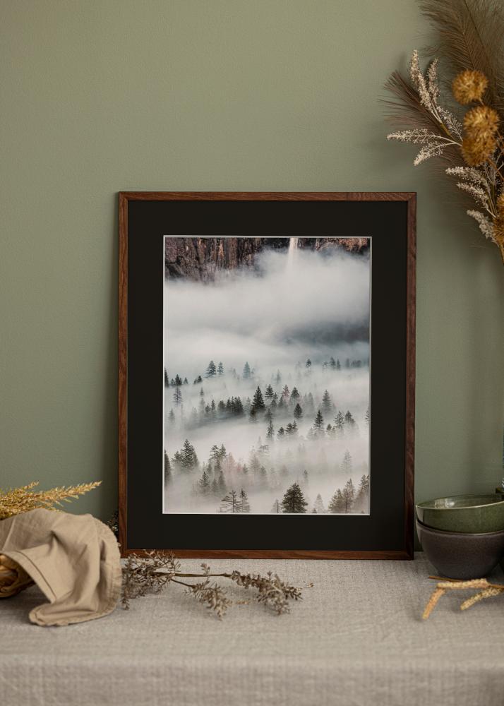 Rám Galant Vlašký orech 50x70 cm - Pasparta Cerná 33x56 cm