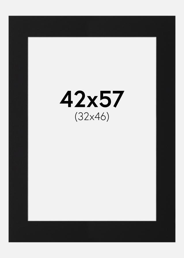 Pasparta Černý Standard (Bílé Jádro) 42x57 cm (32x46)