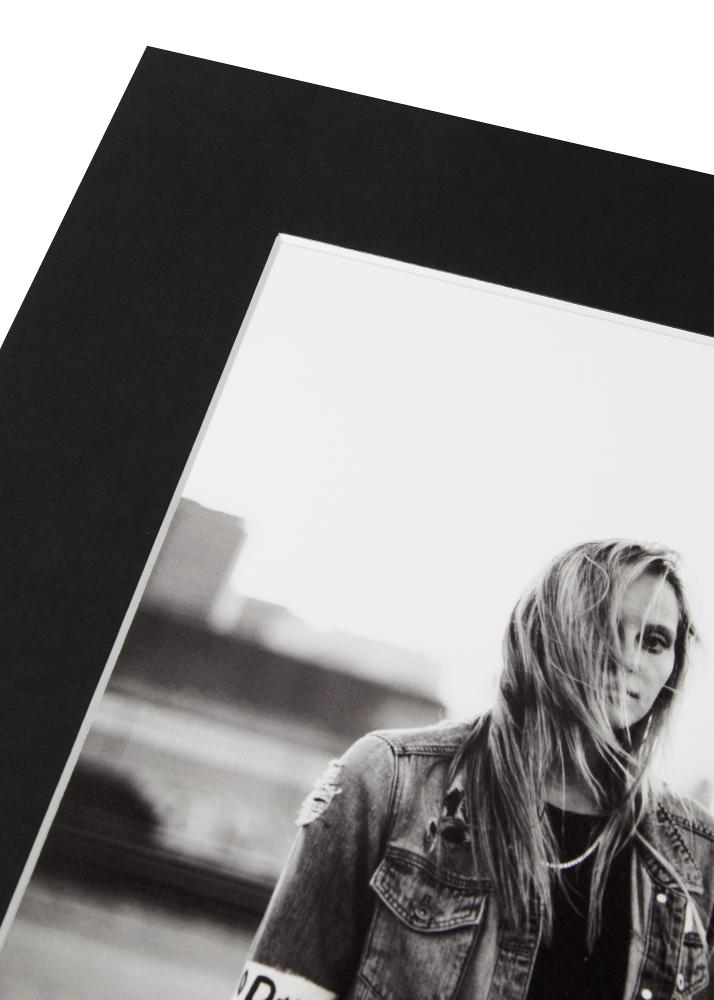 Pasparta XXL Cerná Bílý stred 50x50 cm (29x29)