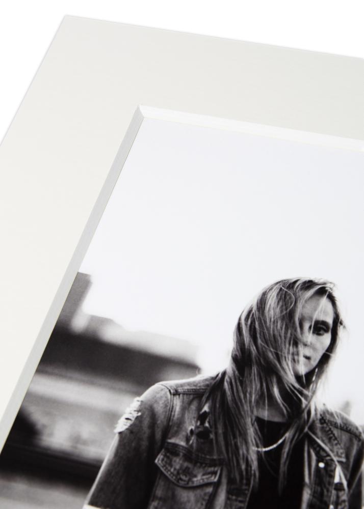 Pasparta Bílá 3 mm Bílý stred 50x70 cm (39x49)