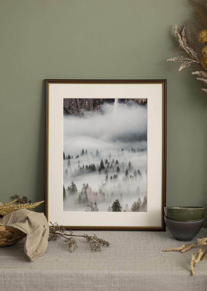 Rám Classic Vlašký orech 21x29,7 cm (A4)