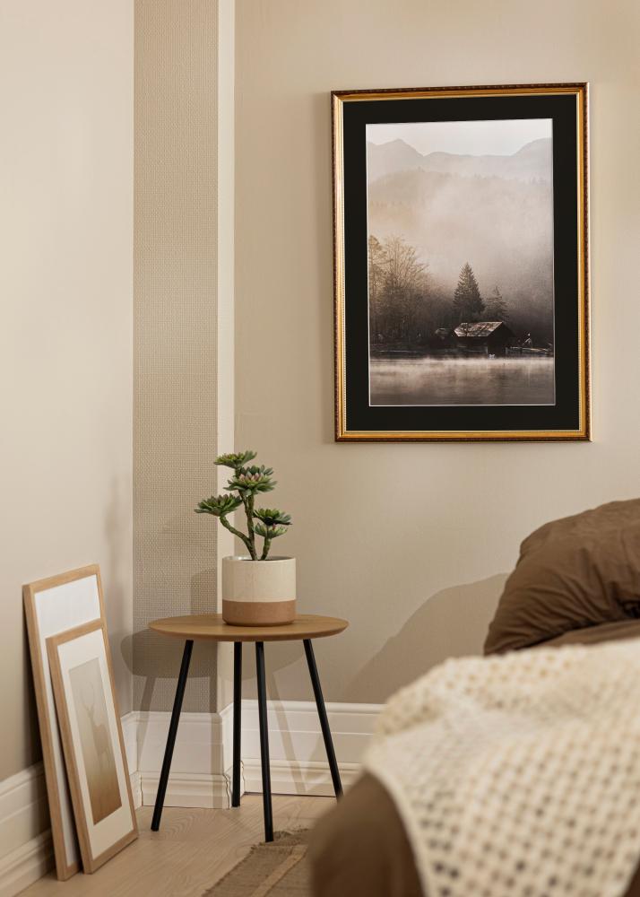 Rám Abisko Zlatá 30x40 cm - Pasparta Cerná 18x27 cm